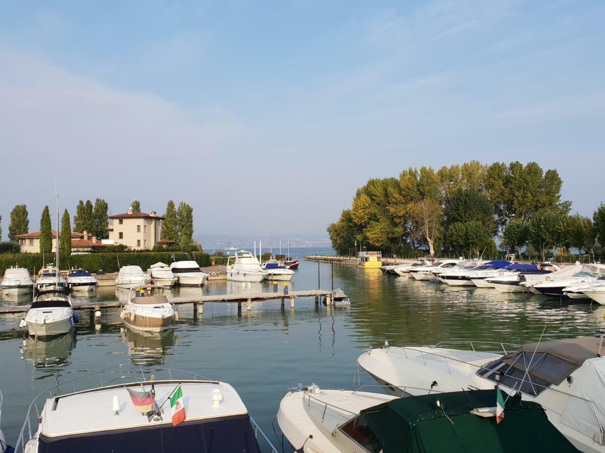 Deluxe Apartments Garda Sirmione Extérieur photo